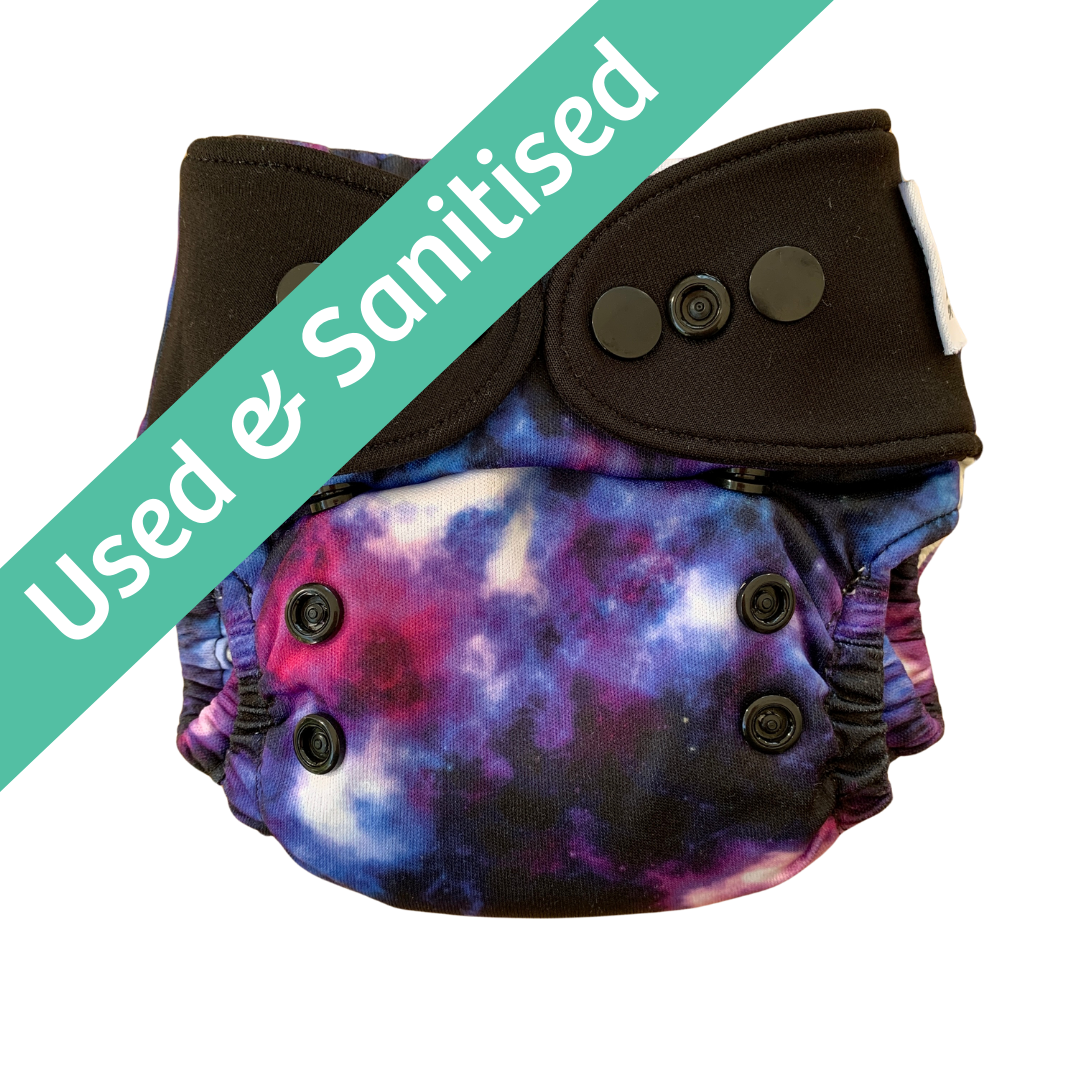 River & Bee Newborn Nappy